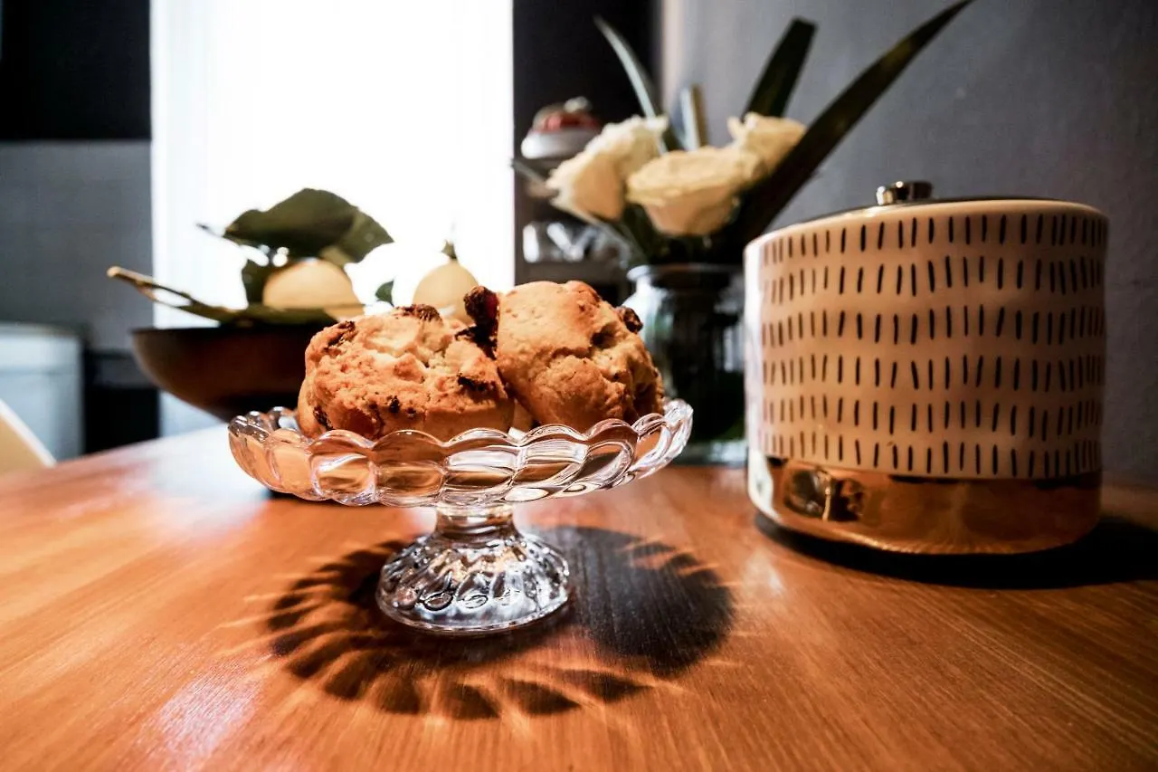 Bed & Breakfast Bed and Breakfast House Of Frames Milano Italia